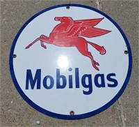 Modern Mobilgas pump plate