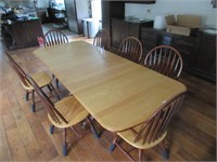 COUNTRY STYLE MAPLE TABLE W/ 8 HOOP BACK CHAIRS