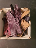 Box of lady's gloves
