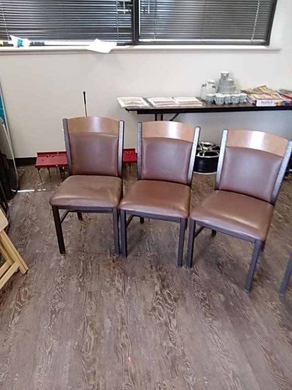 4 nice metal frame kitchen chairs