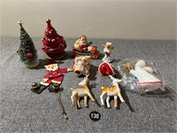 LOT: Vintage Christmas Decor