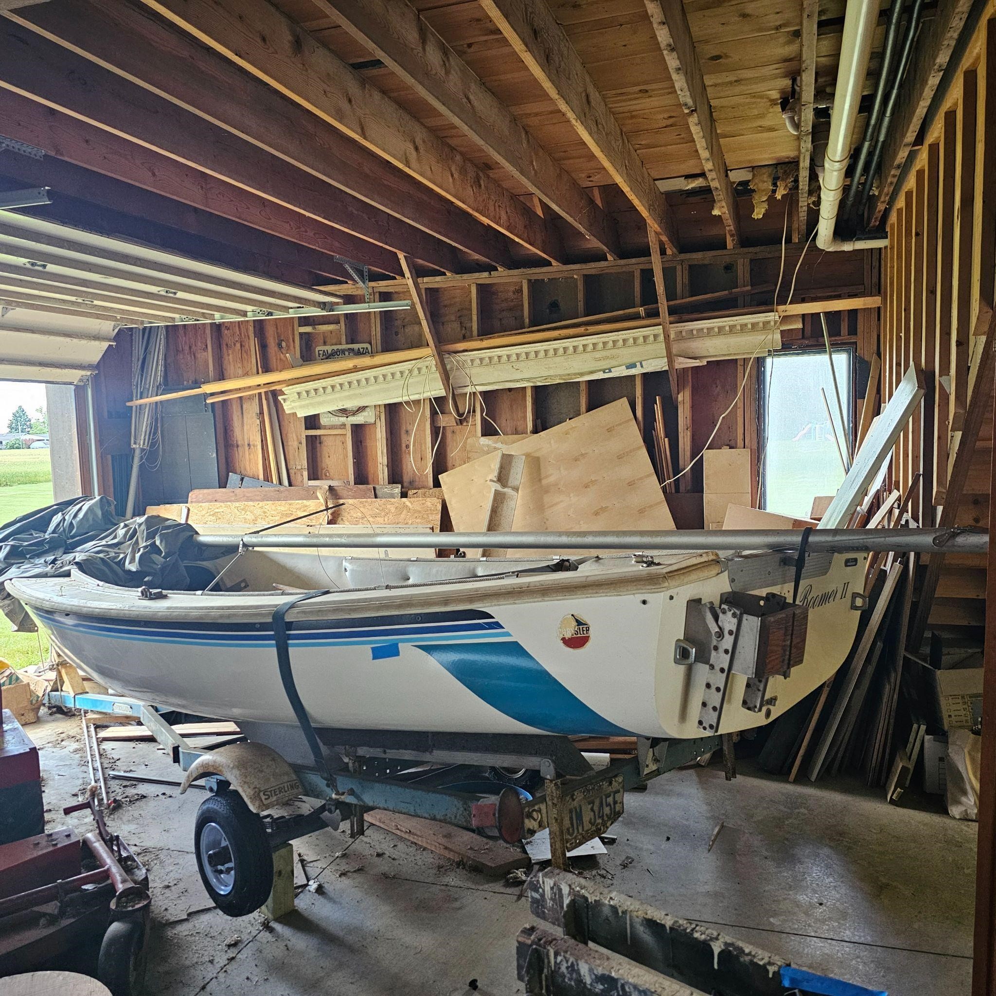 Sailboat Chrysler 16' With sterling trailer