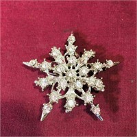 Star Brooch With Clear Stones