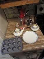 teapot,bowl,plate,muffin pans & items