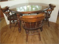 Wood round table with (4) chairs.