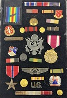 Lot US Grouping of 28 Military Badges, Buttons Etc