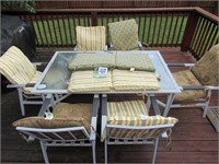 Patio: (6) Chairs & Table with (8) Chair Covers