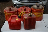 144: Gas Can lot; 3 metal, 2 plastic