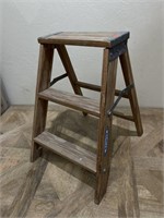 Small Wood Ladder/Step Stool (2 feet)