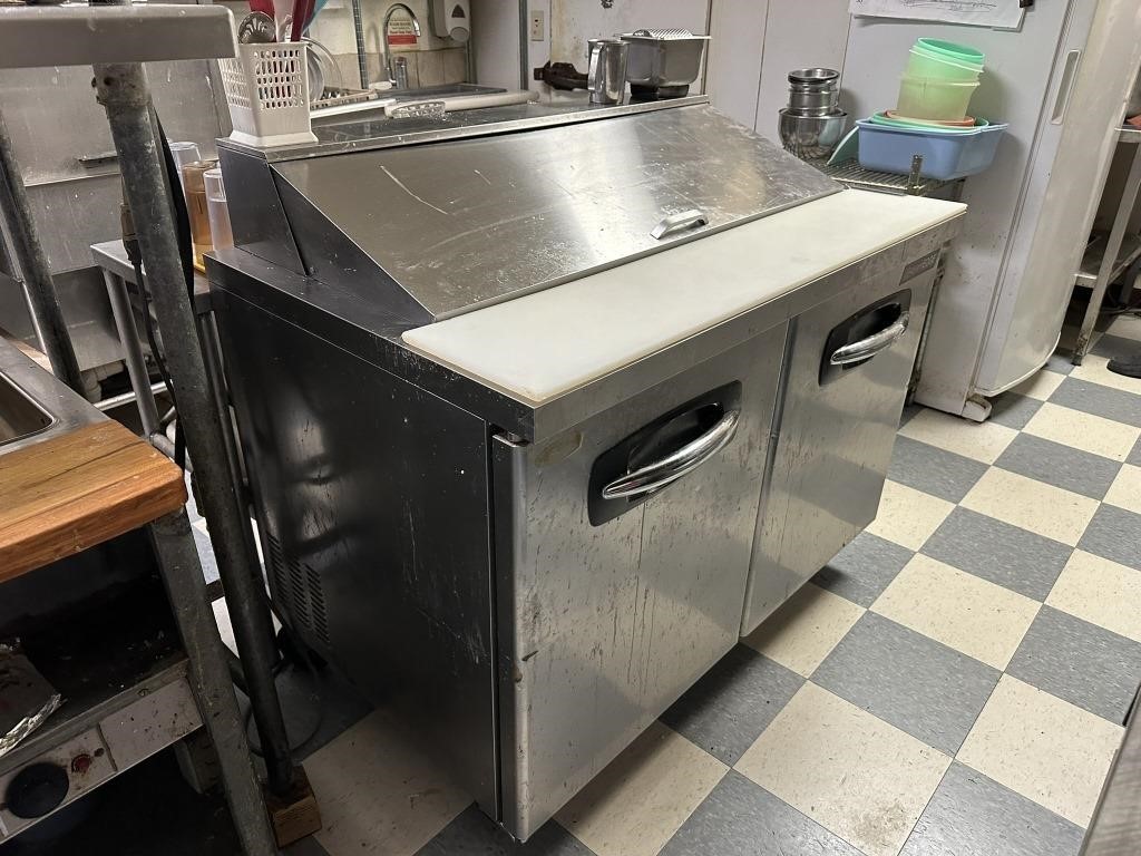 AdvantEDGE Cooler Storage/Prep Table