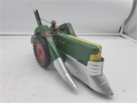 Oliver 77 w/man and mounted Picker