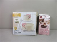 Two Tier Cake Stand & Leveler