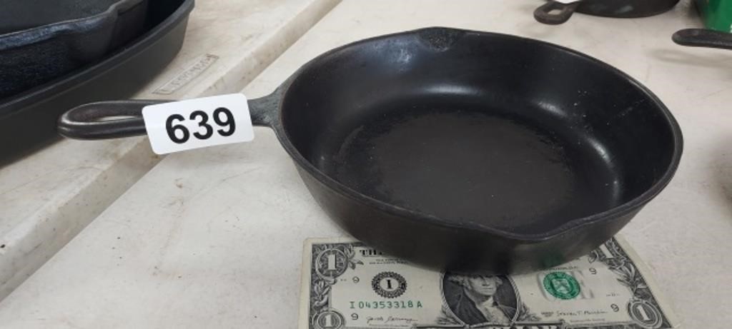 CAST IRON SKILLET  MARKED 5L