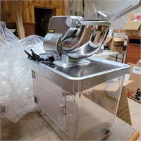Commercial Snow Cone Machine  NEW