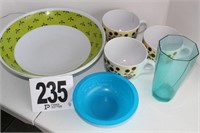 Plasticware/(2) 14" Bowls/(3) Soup Cups/(1)