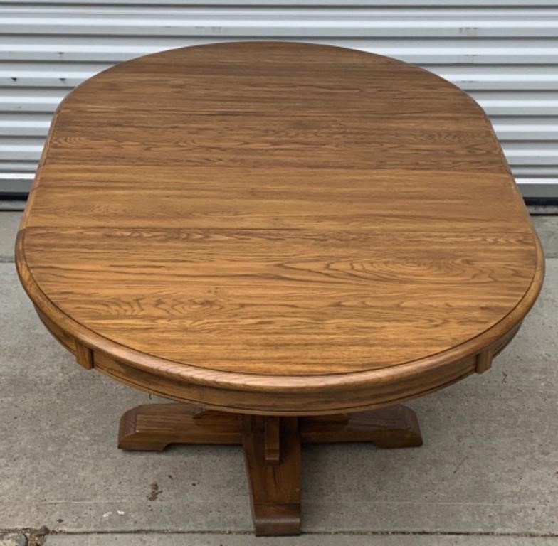 Wood Pedastal Dining Table w/Two Leaves