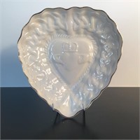 BELLEEK PORCELAIN HEART DISH GREEN MARK