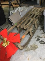 Vintage wooden sleigh