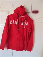 NEW RED CANADA ZIPPERED HOODIE SIZE M