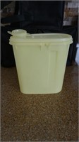 Vtg. Tupperware Drink Container