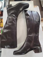 Vaneli - (Size 6) Boots