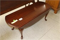 Queen Anne Style Drop Leaf Cocktail Table