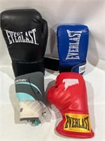 set of 4 boxing gloves