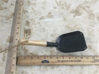 Small Hand Shovel