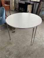 Vintage Round 42" Table