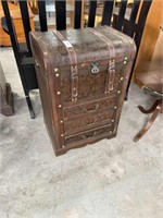 Vintage Wine Storage Chest