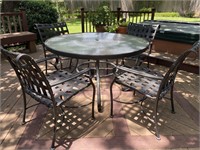 Round Patio Table with 4 Chairs and Glass Top