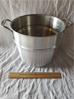 Meyer Commercial Aluminum Pot 10 & 1/2" H