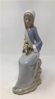 Lladró Woman Holding Lillies Porcelain Figurine