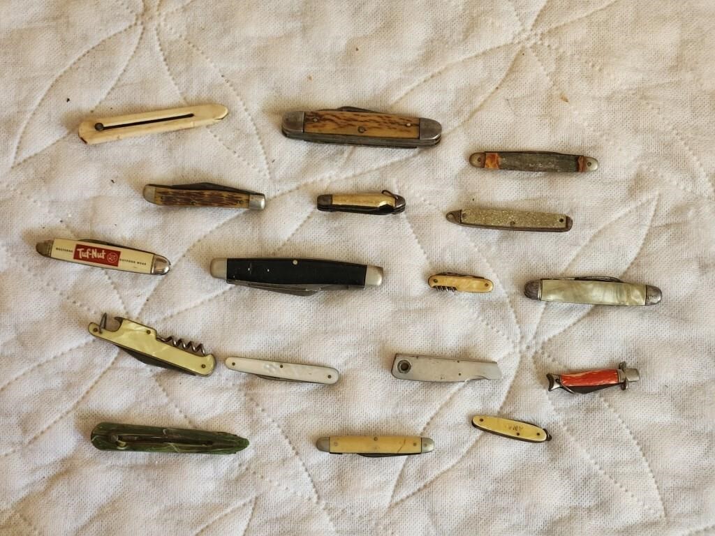 ASSORTMENT OF POCKET KNIVES