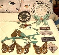 Clocks & Wall Decor