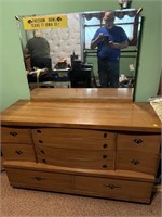 Dresser w/Mirror