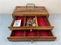 Vintage Wooden Jewelry Box with Cuff Links/Tie Bar