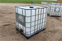 225-Gallon Poly Tote in Cage