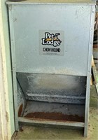 Pet Lodge Chow Hound Food Despenser
