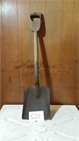 PSC RAILROAD SHOVEL, WOOD HANDLE