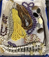 FASHIONISTA  ALERT!! JEWELRY BEADS, ETC