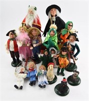 Lot #1537 - 16pcs of Byers Carolers dolls