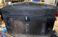 Old Humpback Trunk, Needs Hinges