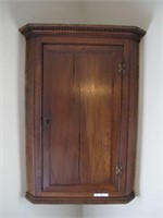 PRIMATIVE WALL MOUNT CORNER CABINET EARLY 1800S