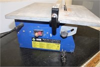 Master Cut 7" Portable Tile Saw / Works