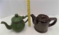 Vintage 2) small Tea pots