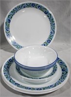 11pc Corelle Plates and Bowls