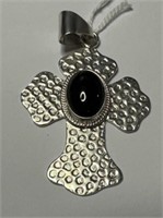 Mexico .925 Sterling Onyx Hammered Cross Pendant