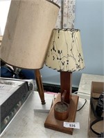 2 LAMPS