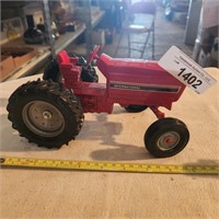 ERTL International Row Crop Tractor